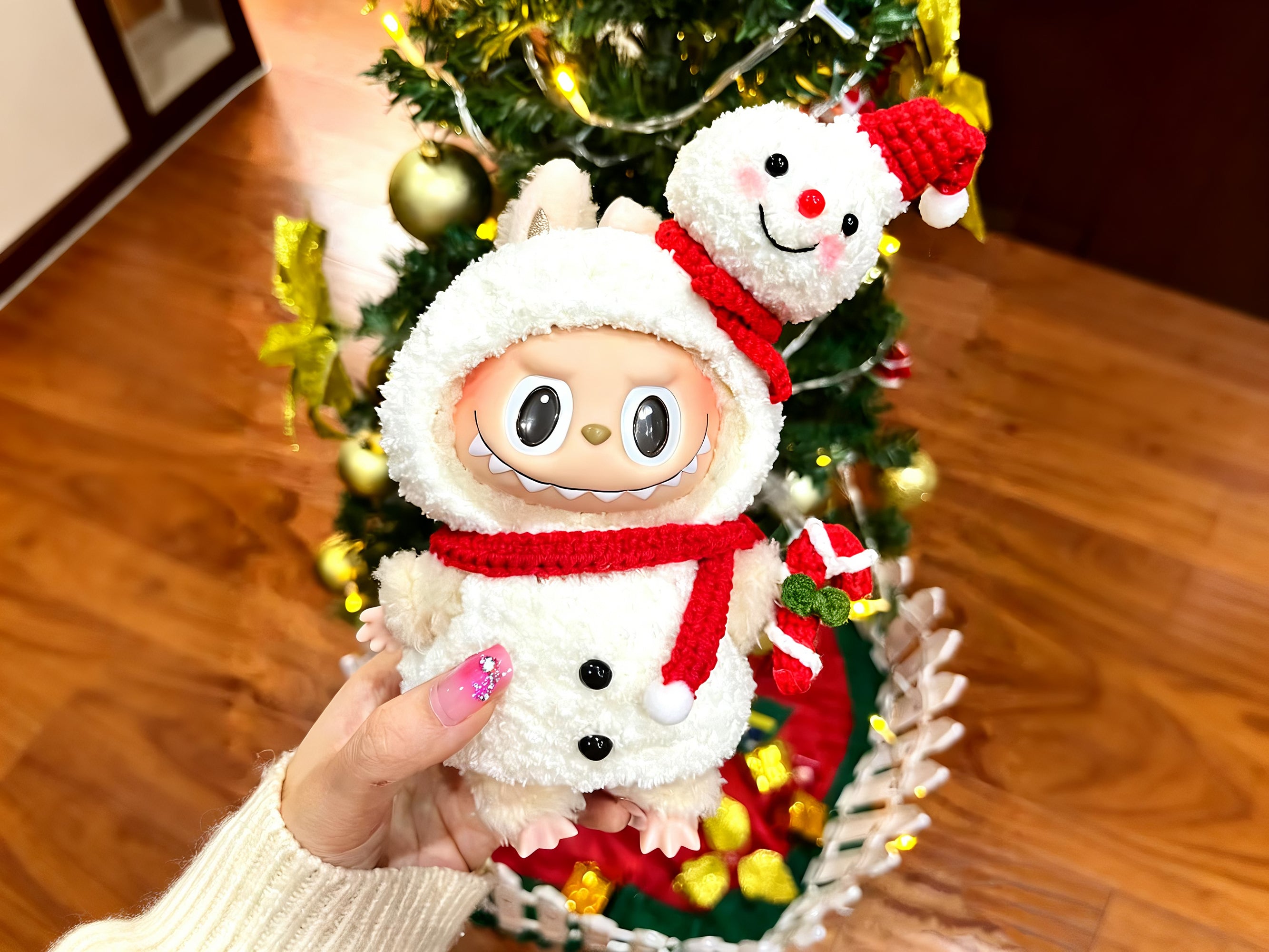 Labubu Snowman Outfit Crochet Pattern – Hooded Dress & Scarf Set | Christmas plush Clothes