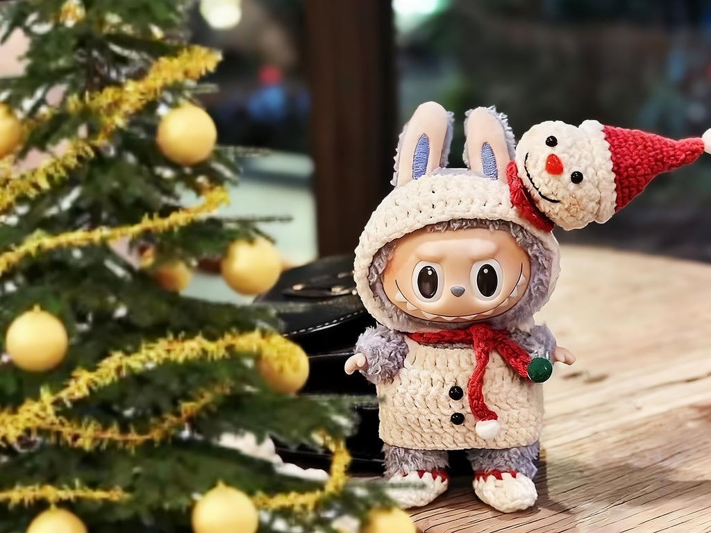 Labubu Snowman Outfit Crochet Pattern – Hooded Dress & Scarf Set | Christmas plush Clothes