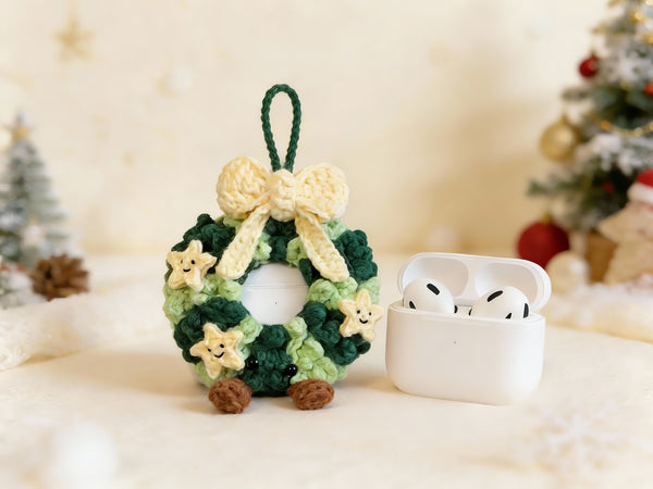Christmas Wreath Earbuds Case Crochet Pattern | Plush AirPods Pouch | Festive decor Crochet